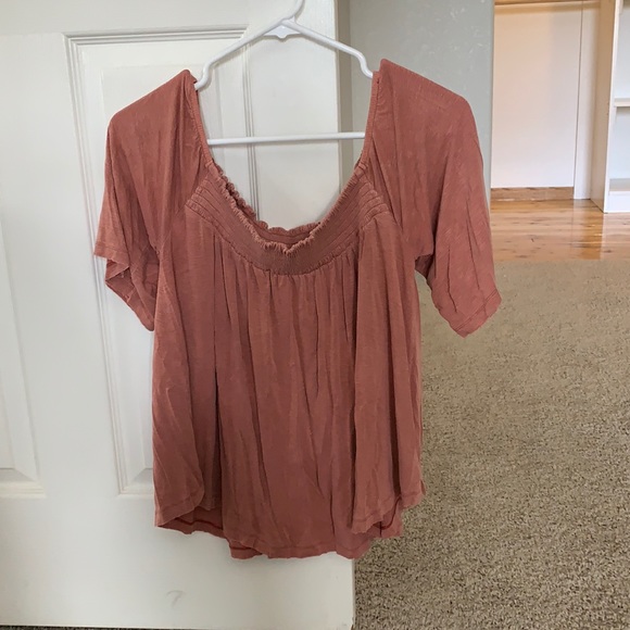 American Eagle Outfitters Tops - Off the shoulder top